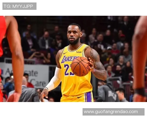 湖人热火总决赛第三场精彩集锦回顾与精彩瞬间分析